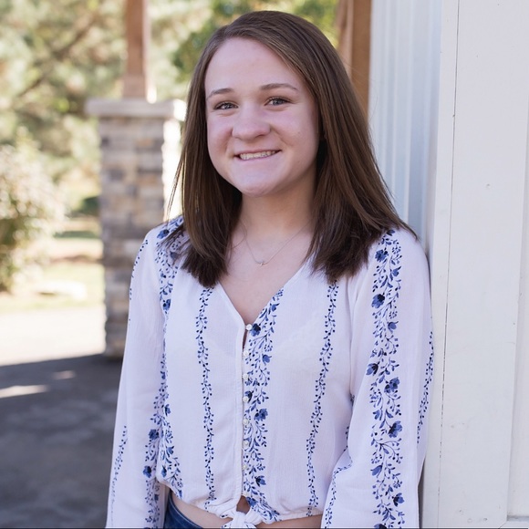 Meet your Posher, Lauren - Picture 1 of 1